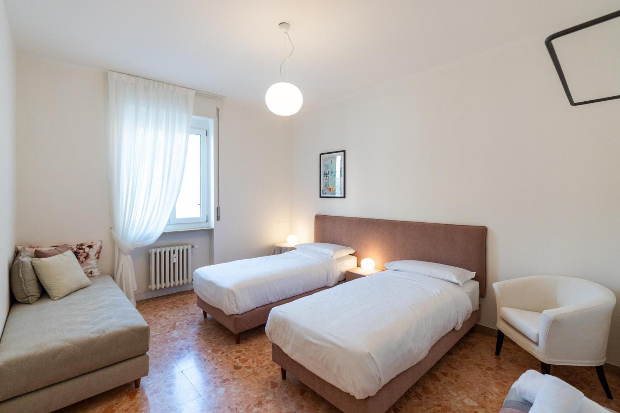 Domus Verona - Elegante Residenza Con Affaccio Su Porta Leoni Номер фото